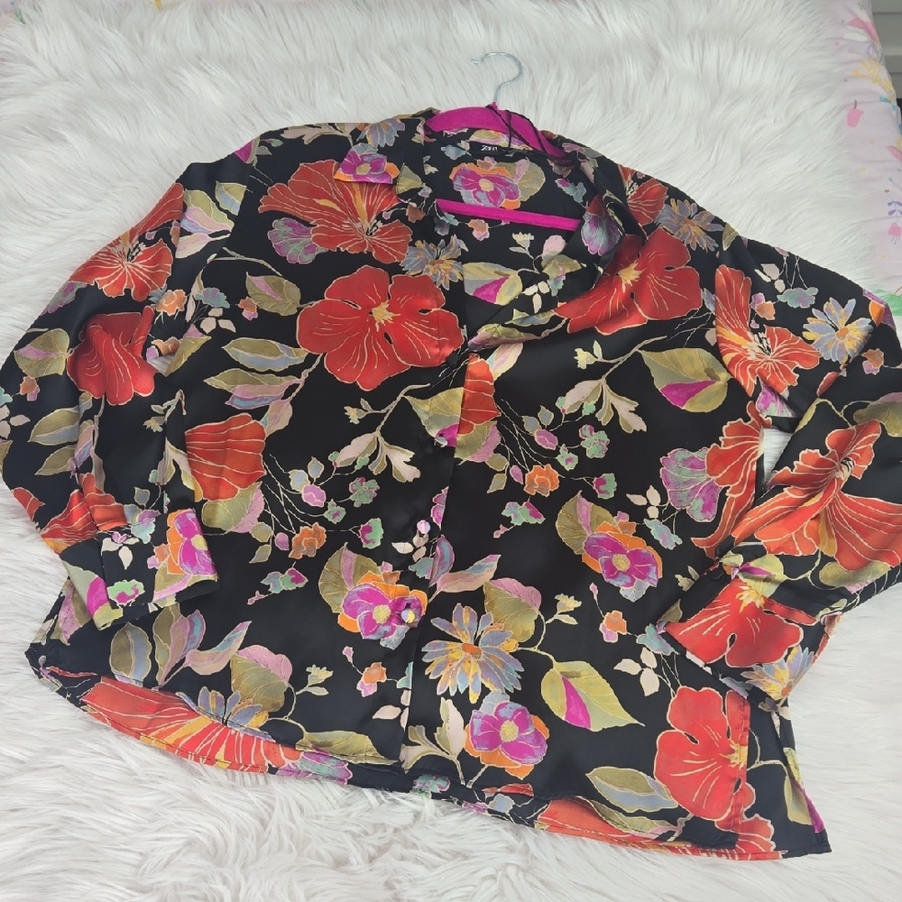 Zara Floral Shirt Sz M